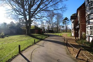 Photo 9- click for photo gallery